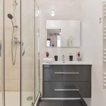 Duplex A Deux Pas De Paris Et Du Rer B 아파트