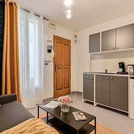 Duplex à Deux Pas De Paris Et Du Rer B