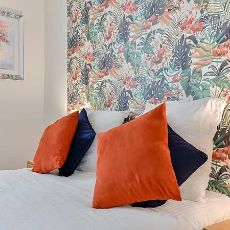 Duplex à Deux Pas De Paris Et Du Rer B Appartamento *